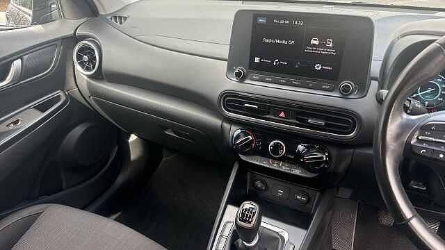 Hyundai KONA 1.0 TGDi 48V MHEV SE Connect 5dr Petrol Hatchback