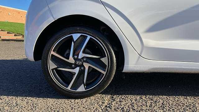 Hyundai I10 1.0 [63] Premium 5dr Auto [Nav] Petrol Hatchback White