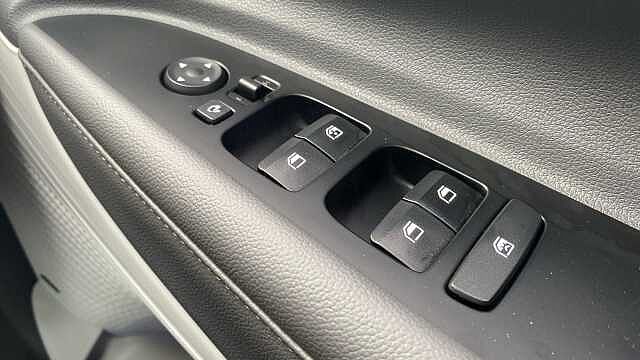 Hyundai BAYON 1.0 TGDi Ultimate 5dr Petrol Hatchback White