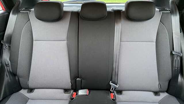 Hyundai I20 1.2 MPi SE 5dr Petrol Hatchback Red