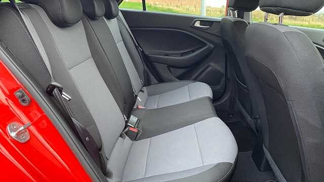Hyundai I20 1.2 MPi SE 5dr Petrol Hatchback Red