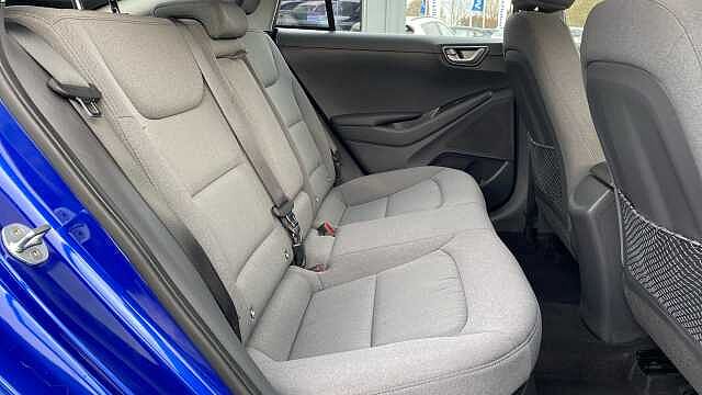 Hyundai IONIQ 1.6 GDi Hybrid SE Connect 5dr DCT Hybrid Hatchback Blue