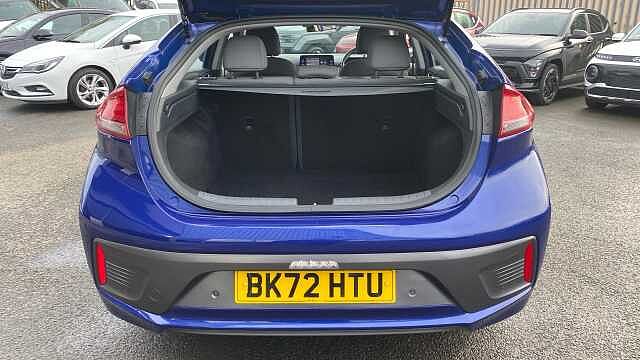 Hyundai IONIQ 1.6 GDi Hybrid SE Connect 5dr DCT Hybrid Hatchback Blue