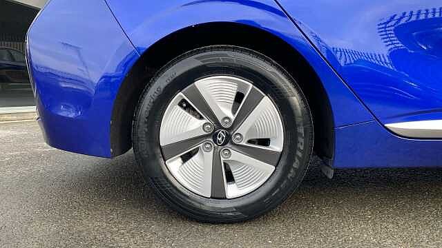 Hyundai IONIQ 1.6 GDi Hybrid SE Connect 5dr DCT Hybrid Hatchback Blue