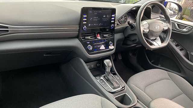 Hyundai IONIQ 1.6 GDi Hybrid SE Connect 5dr DCT Hybrid Hatchback Blue