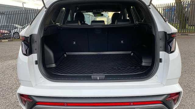 Hyundai TUCSON 1.6 TGDi Hybrid 230 N Line 5dr 2WD Auto Hybrid Estate White