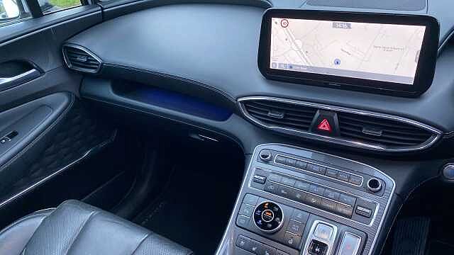 Hyundai SANTA FE 1.6 TGDi Plug-in Hybrid Ultimate 5dr 4WD Auto Estate White