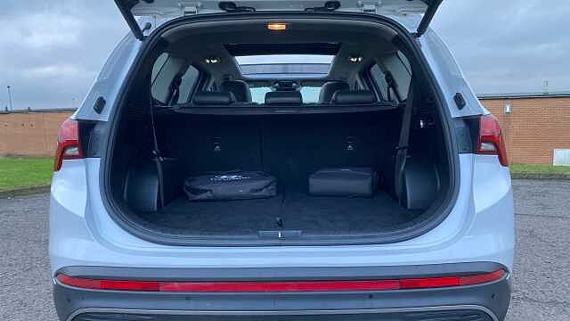 Hyundai SANTA FE 1.6 TGDi Plug-in Hybrid Ultimate 5dr 4WD Auto Estate White