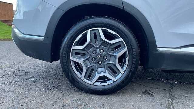 Hyundai SANTA FE 1.6 TGDi Plug-in Hybrid Ultimate 5dr 4WD Auto Estate White