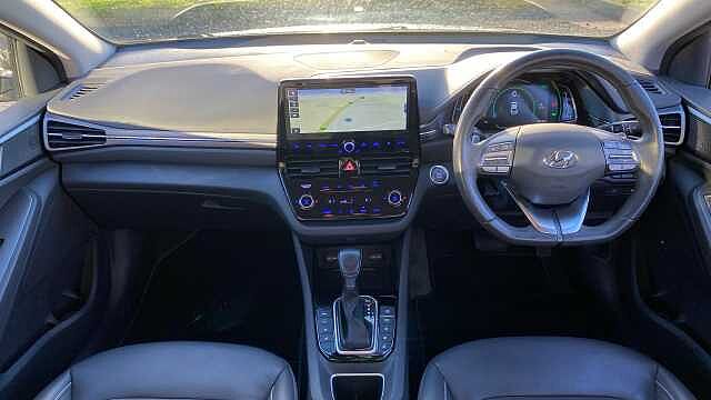 Hyundai IONIQ 1.6 GDi Hybrid Premium SE 5dr DCT Hybrid Hatchback Black