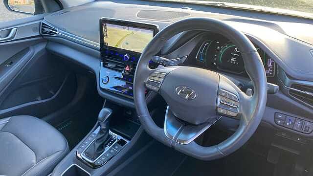 Hyundai IONIQ 1.6 GDi Hybrid Premium SE 5dr DCT Hybrid Hatchback Black