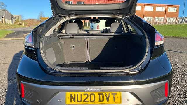 Hyundai IONIQ 1.6 GDi Hybrid Premium SE 5dr DCT Hybrid Hatchback Black