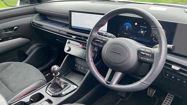 Hyundai TUCSON 1.6T N Line 5dr Petrol Estate White