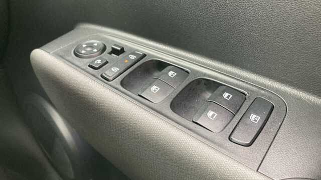 Hyundai INSTER 85kW 02 49kWh 5dr Auto Electric Hatchback