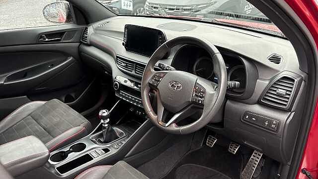 Hyundai TUCSON 1.6 CRDi 48V MHD 136 N Line 5dr 2WD Diesel Estate Red