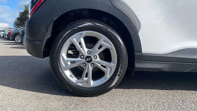 Hyundai KONA 1.0 TGDi 48V MHEV SE Connect 5dr Petrol Hatchback