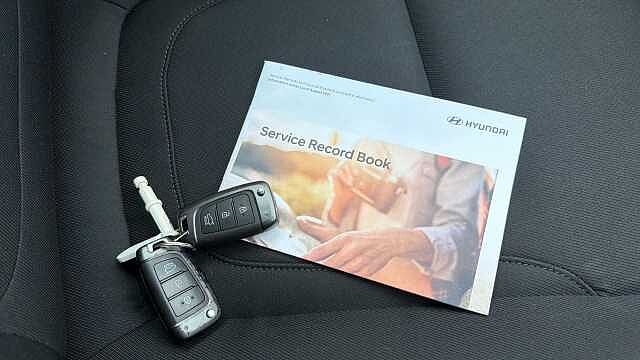 Hyundai TUCSON 1.6 TGDi Hybrid 230 SE Connect 5dr 2WD Auto Hybrid Estate White