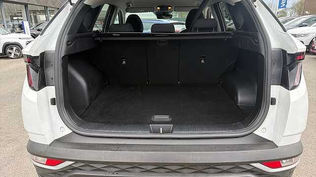 Hyundai TUCSON 1.6 TGDi Hybrid 230 SE Connect 5dr 2WD Auto Hybrid Estate White
