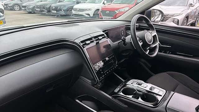 Hyundai TUCSON 1.6 TGDi Hybrid 230 SE Connect 5dr 2WD Auto Hybrid Estate White
