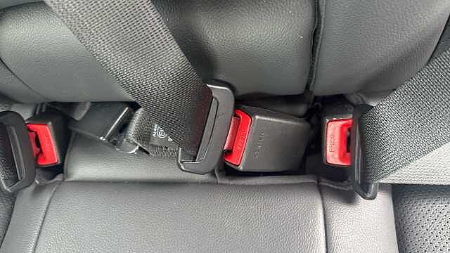 Hyundai IONIQ 1.6 GDi Hybrid Premium SE 5dr DCT Hybrid Hatchback Red