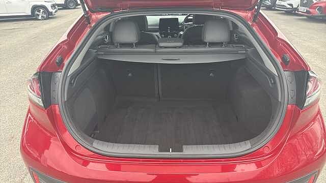 Hyundai IONIQ 1.6 GDi Hybrid Premium SE 5dr DCT Hybrid Hatchback Red