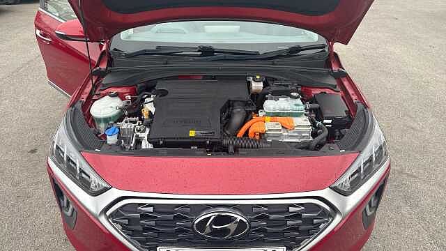 Hyundai IONIQ 1.6 GDi Hybrid Premium SE 5dr DCT Hybrid Hatchback Red
