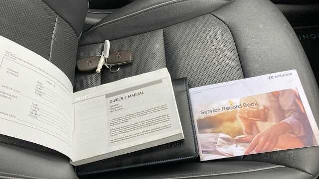 Hyundai IONIQ 1.6 GDi Plug-in Hybrid Premium SE 5dr DCT Hatchback Silver