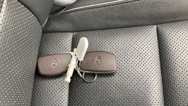 Hyundai IONIQ 1.6 GDi Plug-in Hybrid Premium SE 5dr DCT Hatchback Silver