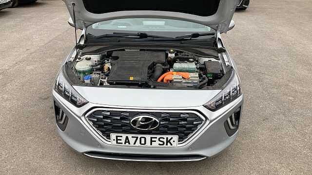 Hyundai IONIQ 1.6 GDi Plug-in Hybrid Premium SE 5dr DCT Hatchback Silver