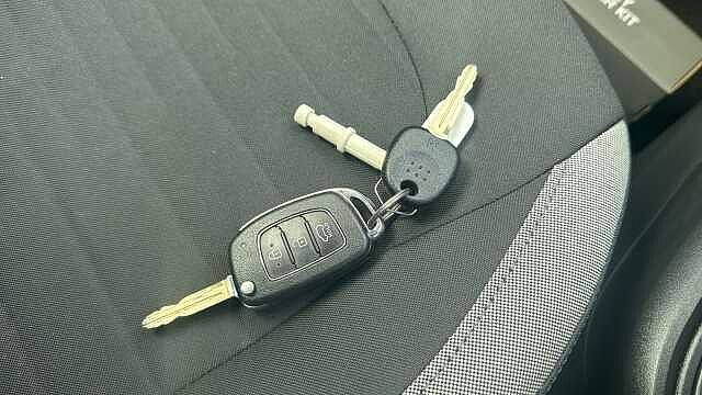 Hyundai I10 1.0 MPi SE Connect 5dr Petrol Hatchback Red