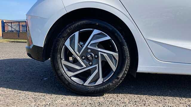 Hyundai i20 1.0T GDi Advance [Nav] 5dr Petrol Hatchback