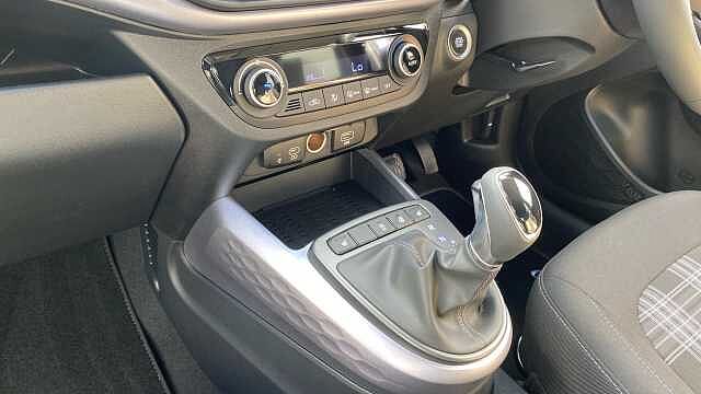 Hyundai i10 1.2 [79] Premium 5dr Auto [Nav] Petrol Hatchback
