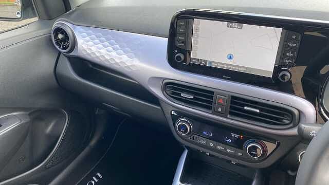 Hyundai i10 1.2 [79] Premium 5dr Auto [Nav] Petrol Hatchback