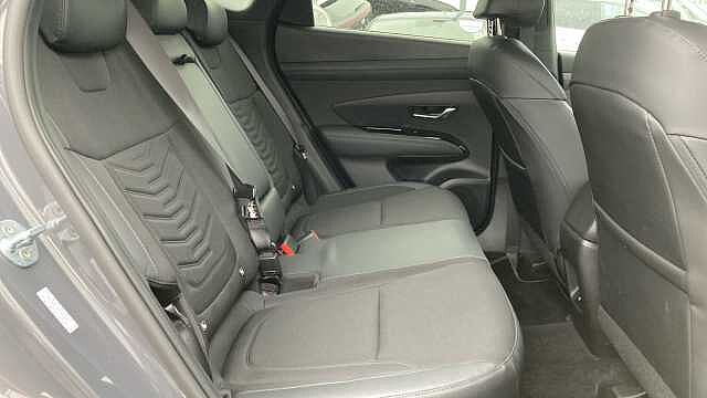 Hyundai TUCSON 1.6T 239 Hybrid Black Line 5dr Auto Hybrid Estate
