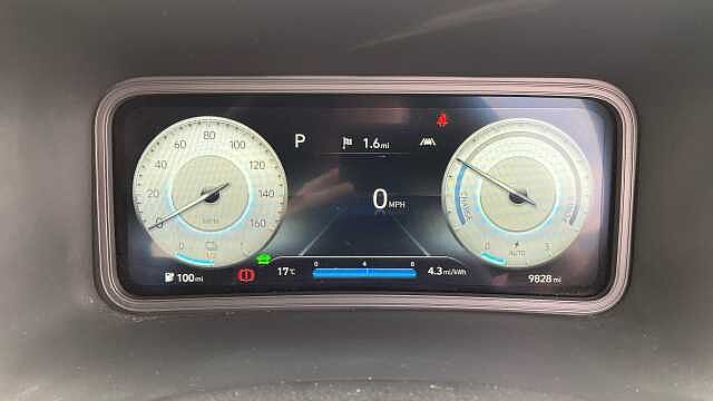 Hyundai KONA 100kW SE Connect 39kWh 5dr Auto Electric Hatchback Black