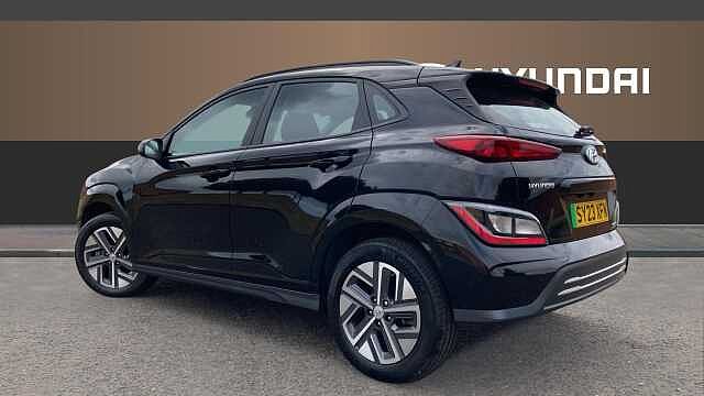 Hyundai KONA 100kW SE Connect 39kWh 5dr Auto Electric Hatchback Black