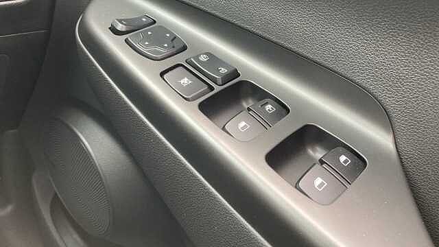 Hyundai KONA 100kW SE Connect 39kWh 5dr Auto Electric Hatchback Black