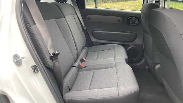 Hyundai INSTER 85kW 01 49kWh 5dr Auto Electric Hatchback