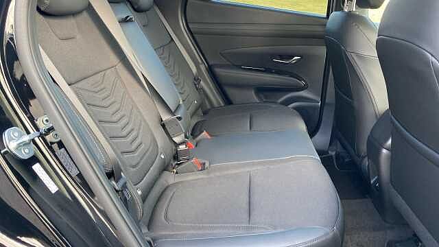 Hyundai TUCSON 1.6T 239 Hybrid Black Line 5dr Auto Hybrid Estate