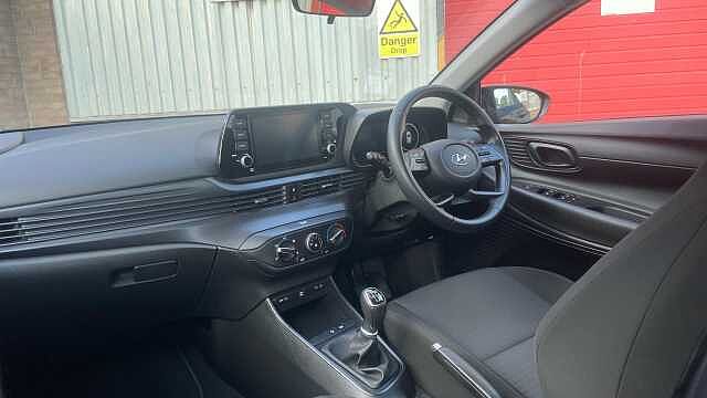 Hyundai I20 1.0T GDi 48V MHD SE Connect 5dr Petrol Hatchback Black