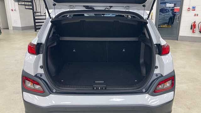 Hyundai KONA 150kW Premium SE 64kWh 5dr Auto Electric Hatchback White