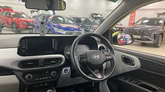 Hyundai I10 1.2 [79] Premium 5dr Auto [Nav] Petrol Hatchback Yellow