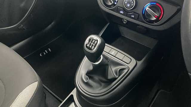 Hyundai i10 1.0 MPi SE Connect 5dr Petrol Hatchback