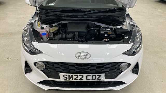 Hyundai I10 1.0 MPi SE Connect 5dr Petrol Hatchback White