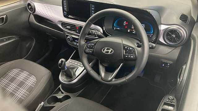 Hyundai I10 1.2 [79] Premium 5dr Auto [Nav] Petrol Hatchback Phantom Black - Pearl