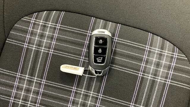 Hyundai I10 1.2 [79] Premium 5dr Auto [Nav] Petrol Hatchback Phantom Black - Pearl