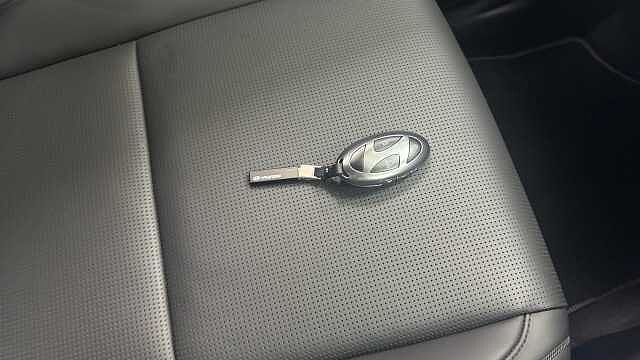 Hyundai SANTA FE 1.6 TGDi Plug-in Hybrid Calligraphy 5dr 4WD Auto Metallic - Ecotronic Grey