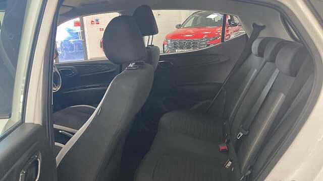 Hyundai I10 1.0 MPi SE Connect 5dr Petrol Hatchback White