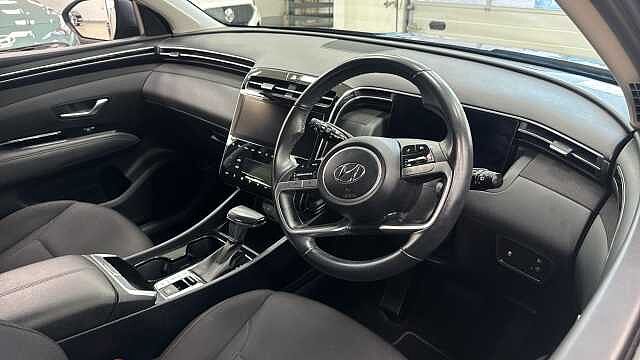 Hyundai TUCSON 1.6 TGDi 48V MHD SE Connect 5dr 2WD DCT Black