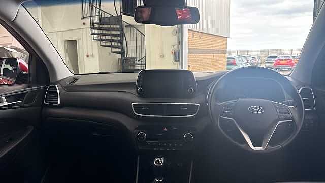 Hyundai TUCSON 1.6 GDi SE Nav 5dr 2WD Red